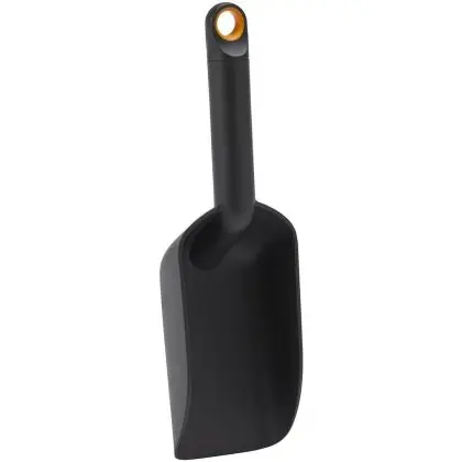 Must-Have Lopatka FISKARS na zeminu