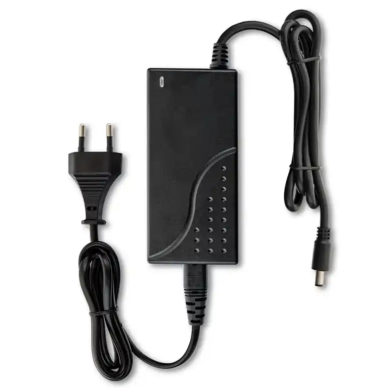 LED napájecí zdroj MCLED 84W 12VDC 7A IP20 černý plast s vidlicí ML-732.067.11.0 Super Cena