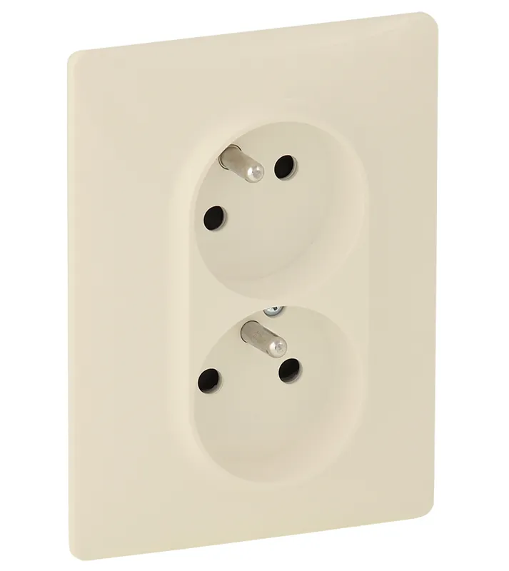 Nová Kolekce Zásuvka 2x2P+PE s clonkami Legrand Valena Life 753286, 16A, 250V, béžová